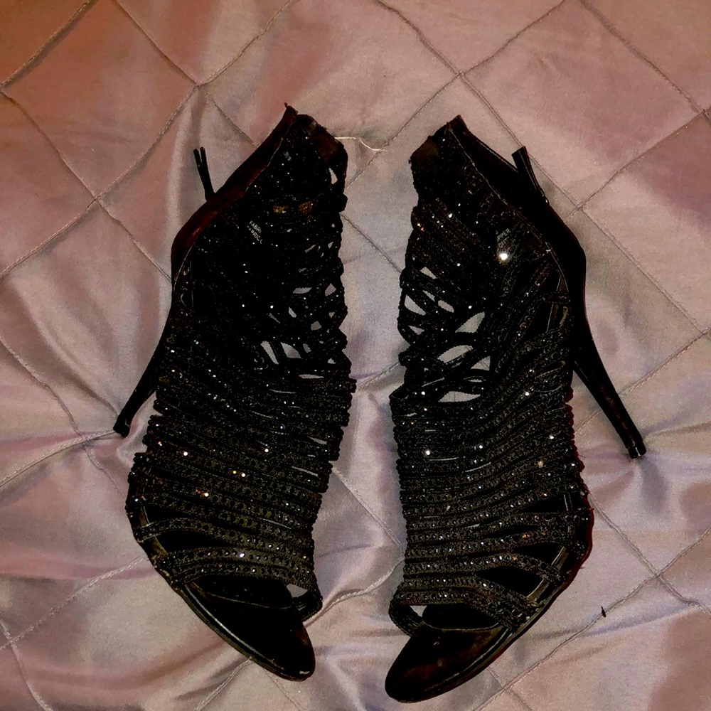 Heels - Picture 2 of 5